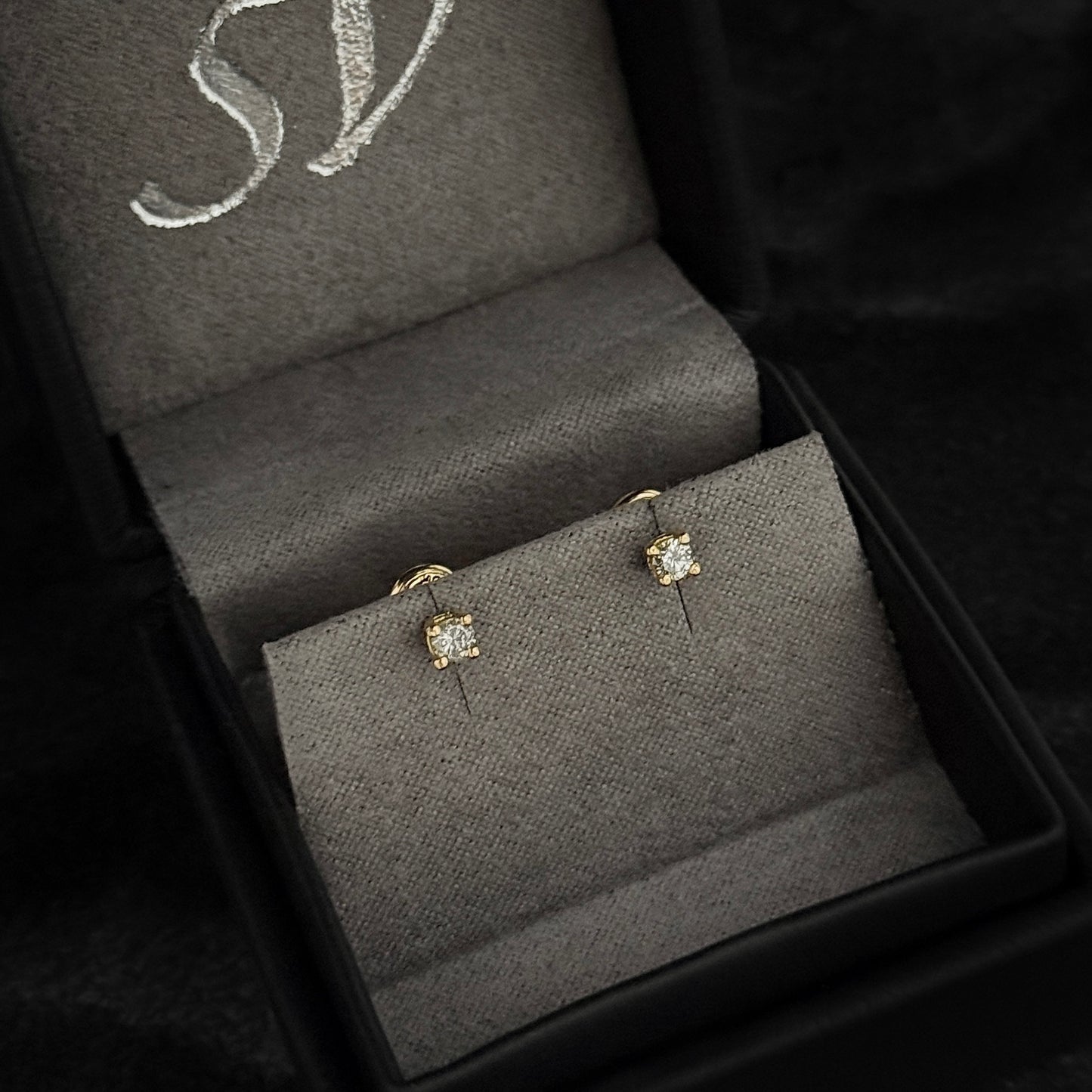 Topos de Lujo / Diamantes Blancos Certificados / Oro 18K