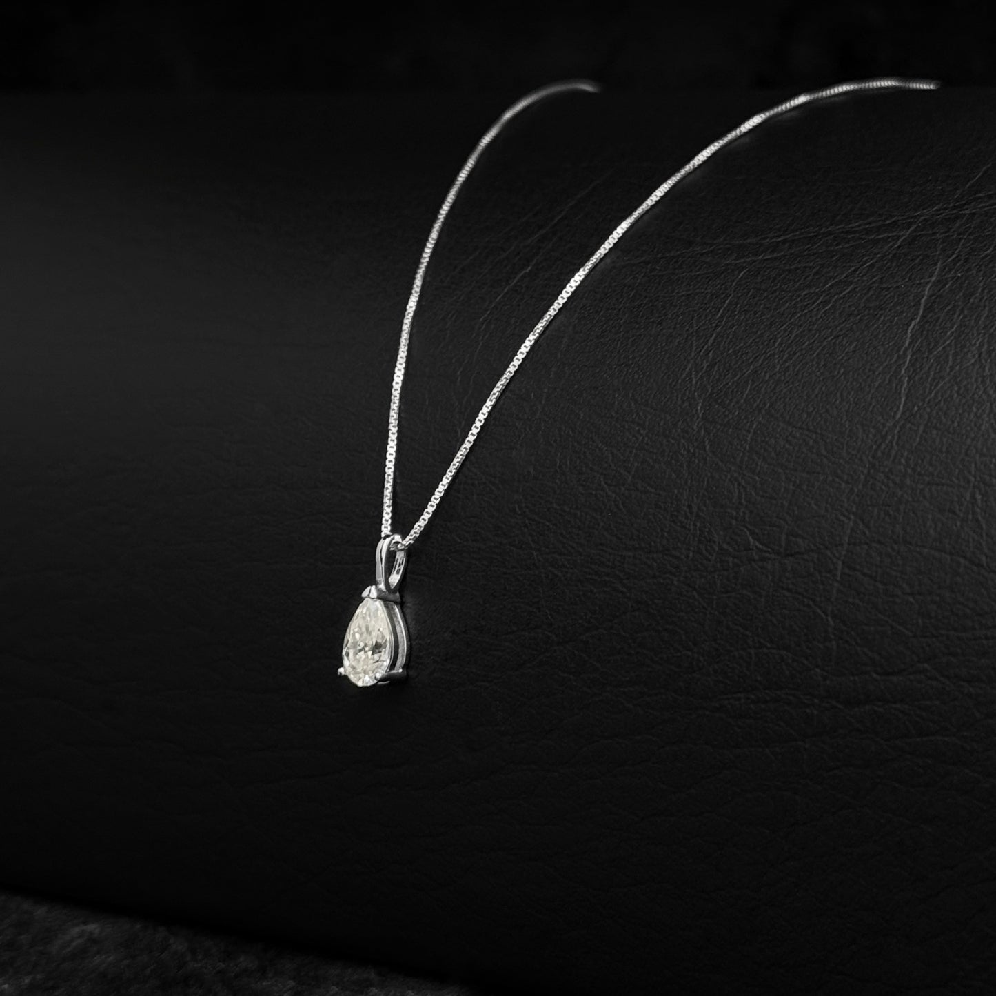 Cadena Veneciana & Dije Moissanita Lágrima / Plata 925