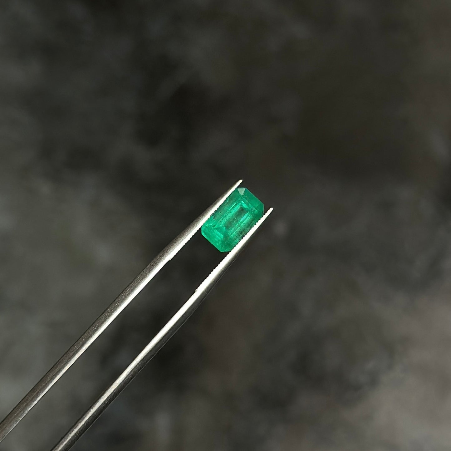 Esmeralda 0,93ct / 4.5mm x 7.5mm