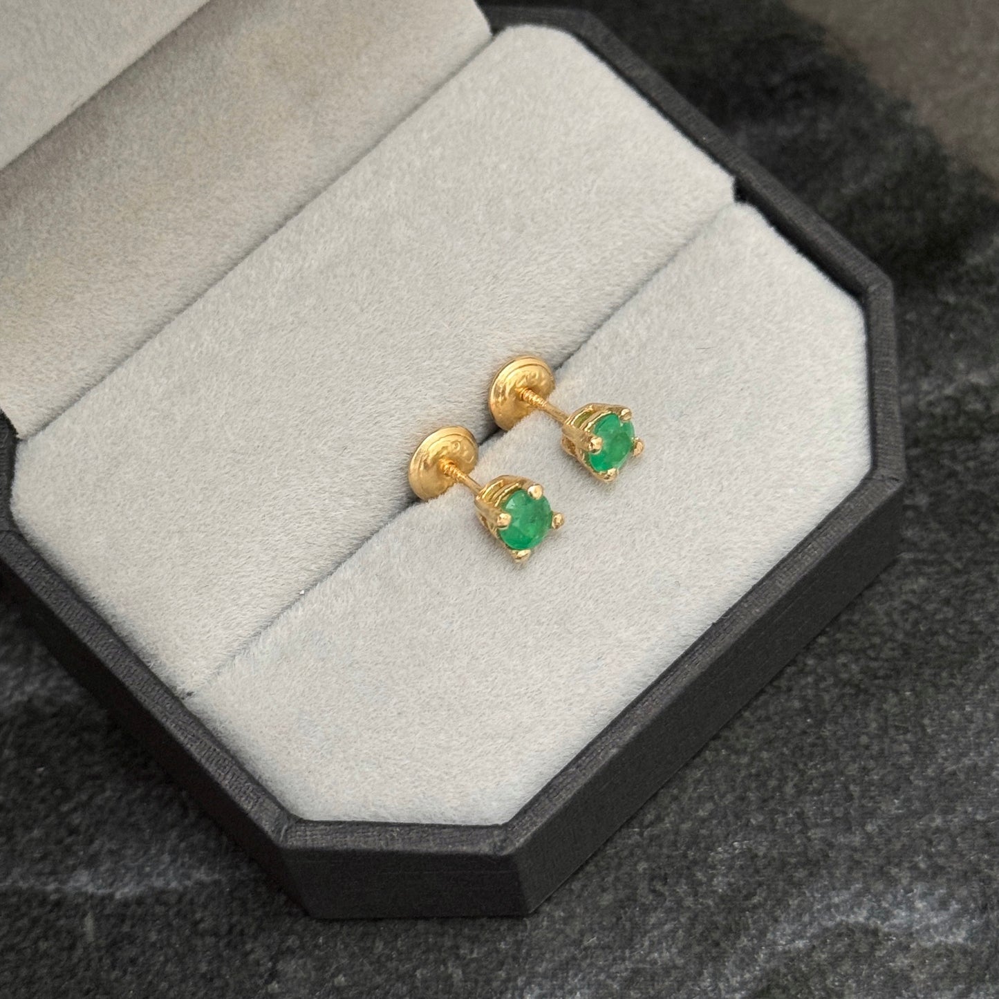 Topos 4mm - Esmeraldas / Oro 18K