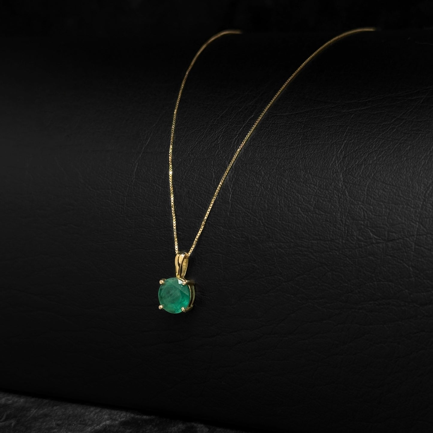 Cadena Veneciana Mini / Dije Esmeralda / Oro 18K