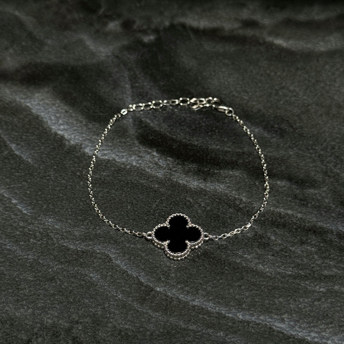 Pulso Lucky Clover / Solo Black / Plata 925