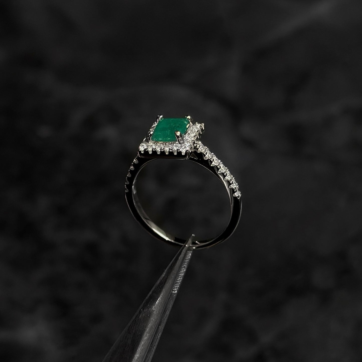 Anillo de Lujo #5 / Esmeralda Colombiana / Plata 925