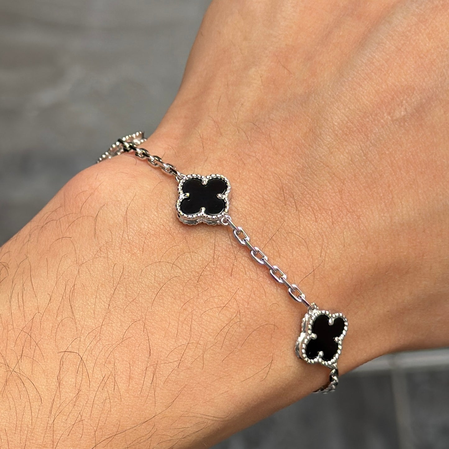 Pulso Lucky Clover / Black / 18.5cm / Plata 925