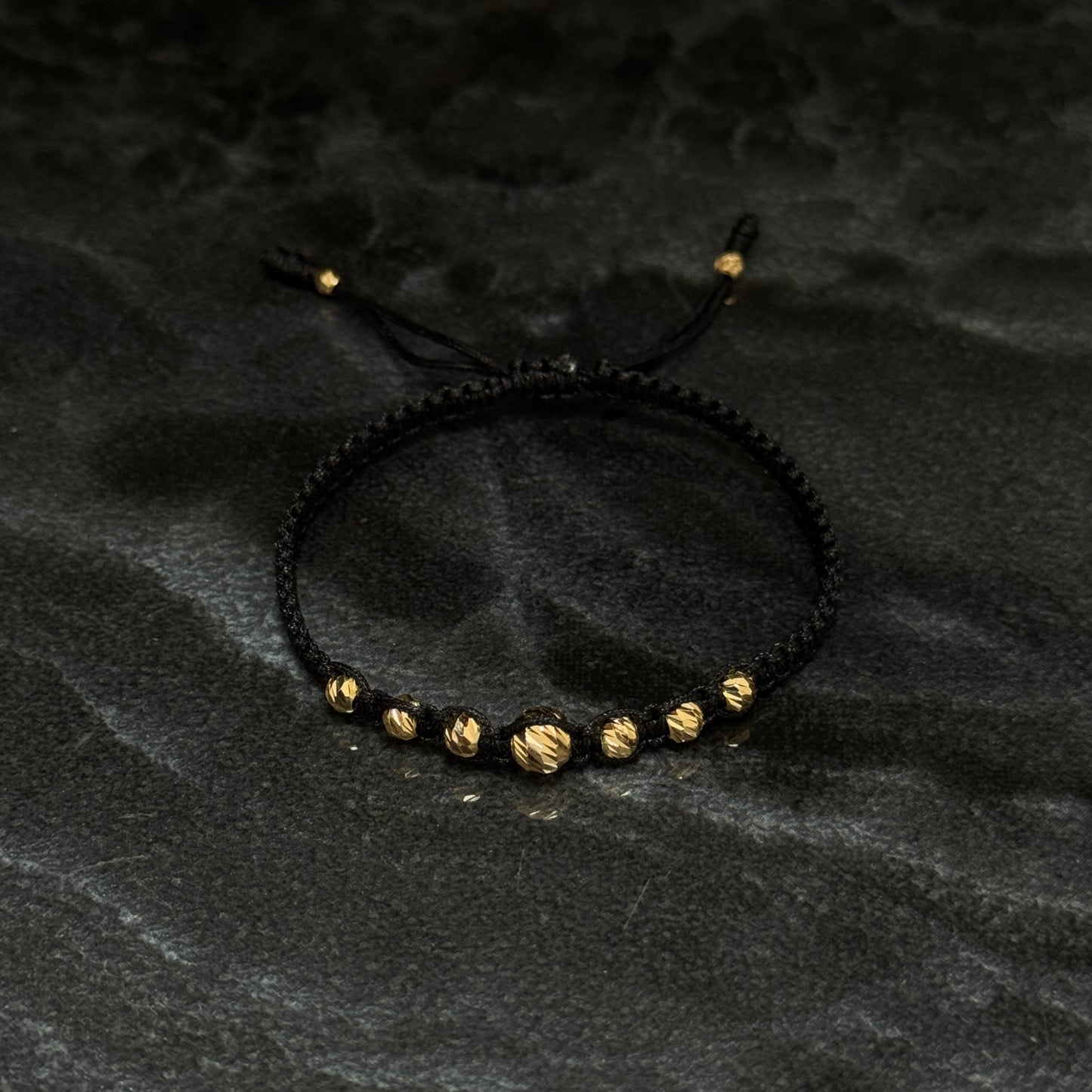 Pulsera Tejida / Balines Oro 18K