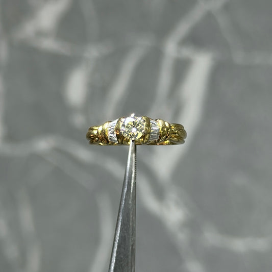 Anillo Oro 18K / Diamantes Naturales