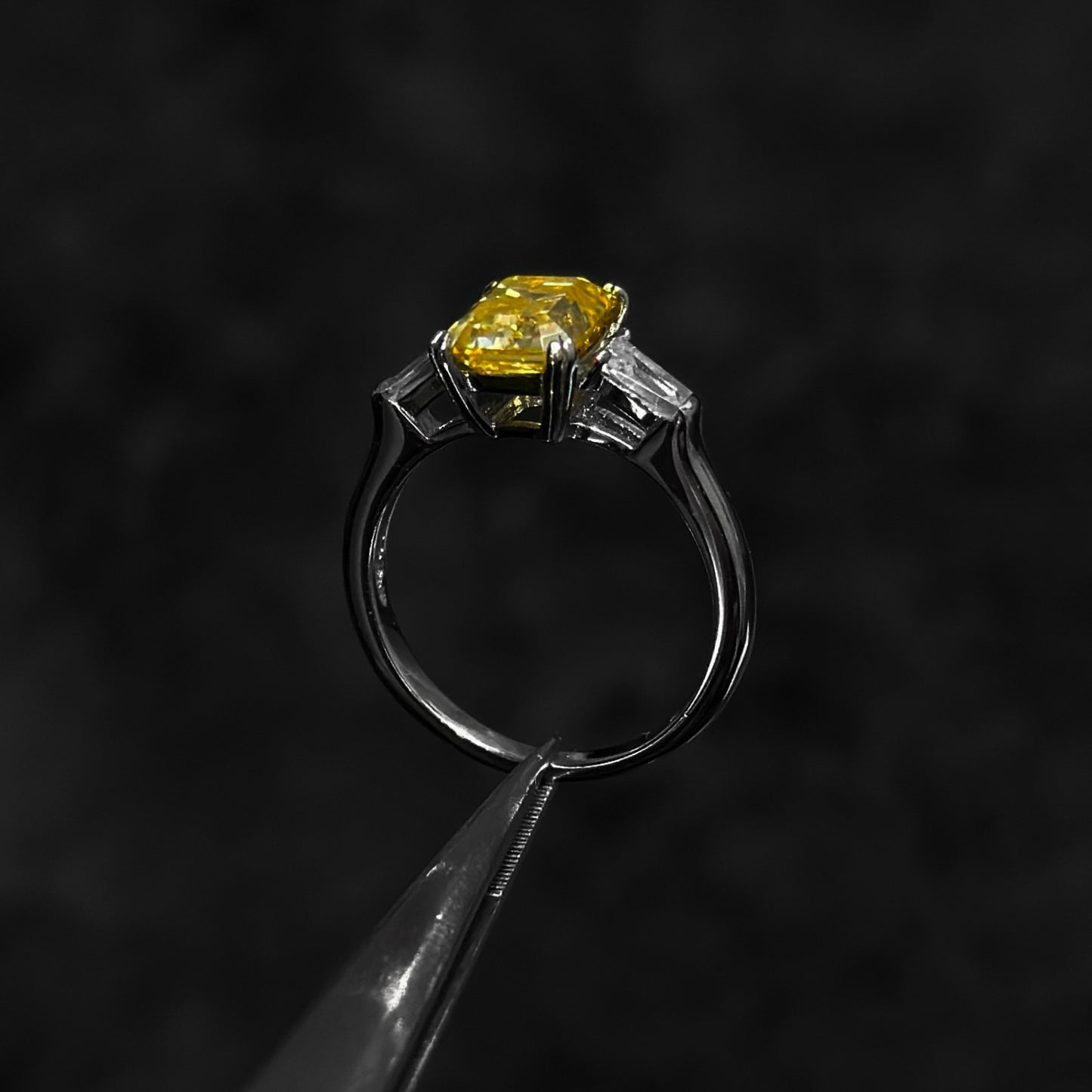 Anillo de Lujo #5 / Moissanita Lab Lemon Yellow / Plata 925