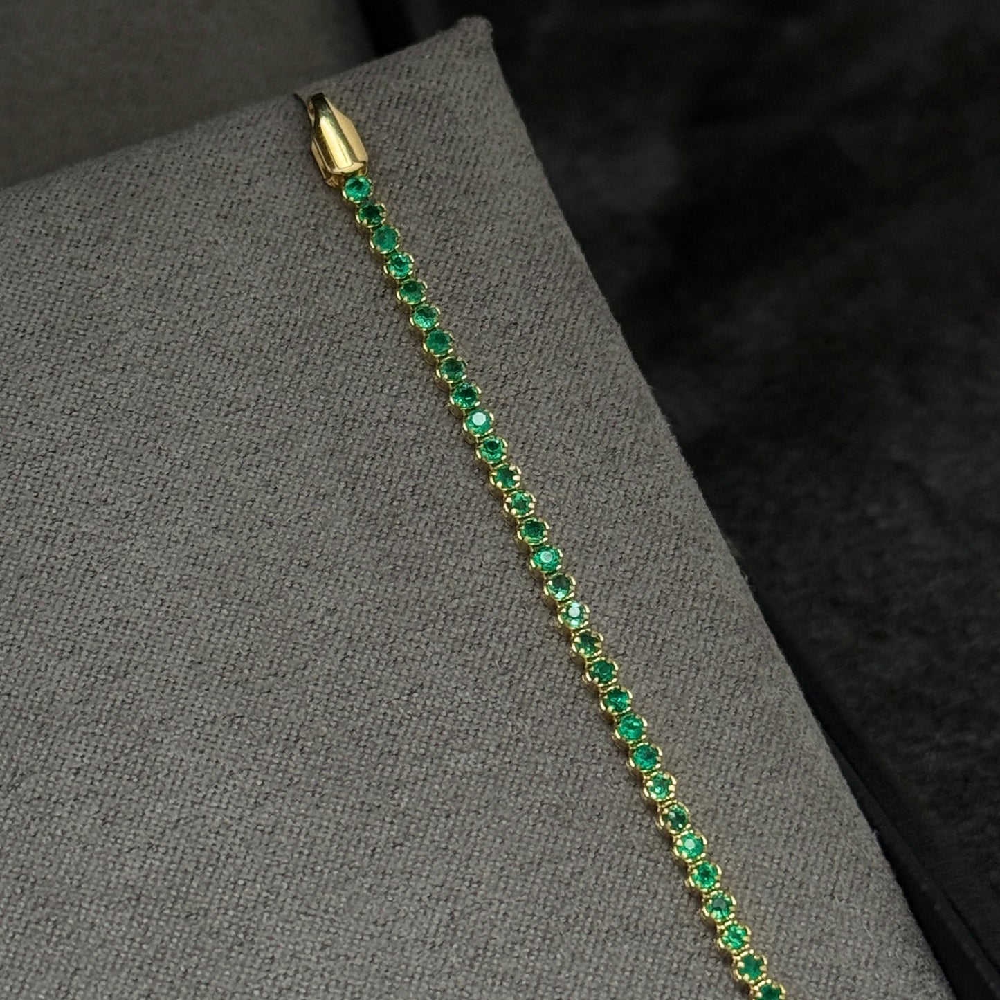 Aretes Alta Joyería / Esmeraldas Colombianas / Oro 18K