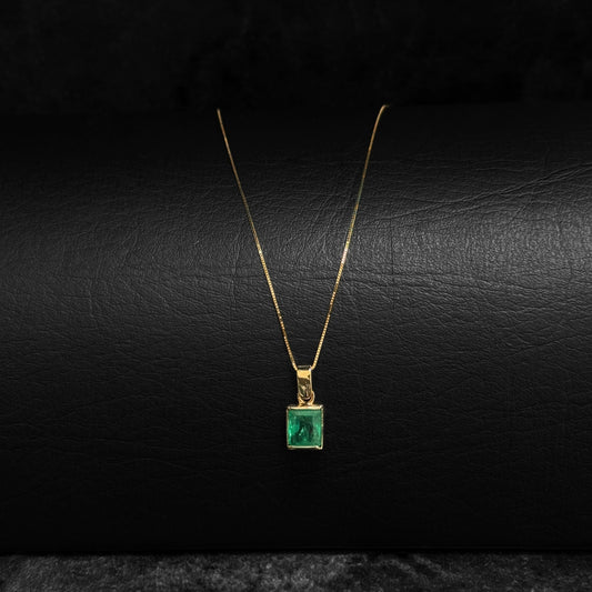 Cadena Veneciana Mini / Dije Esmeralda / Oro 18K