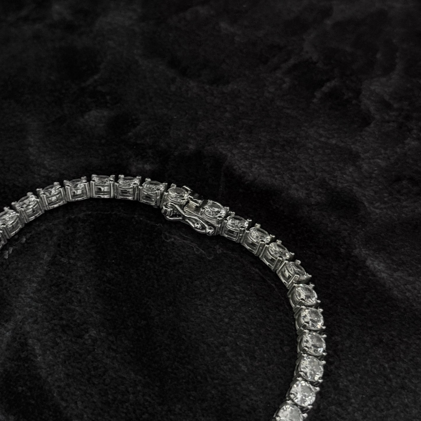 Pulsera Tenis 18.5cm x 4mm / Esmeralda Colombiana / Circones / Plata 925