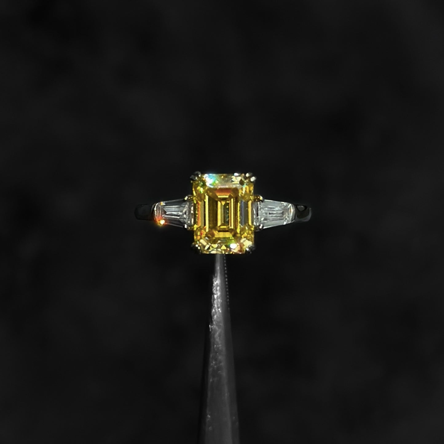 Anillo de Lujo #5 / Moissanita Lab Lemon Yellow / Plata 925