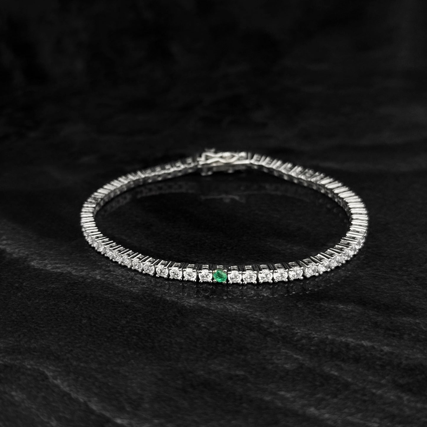 Pulsera Tenis 2.5mm x 17.5cm / Esmeralda Colombiana / Circones / Plata 925
