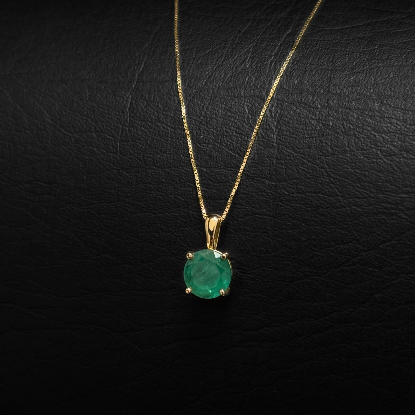 Cadena Veneciana Mini / Dije Esmeralda / Oro 18K
