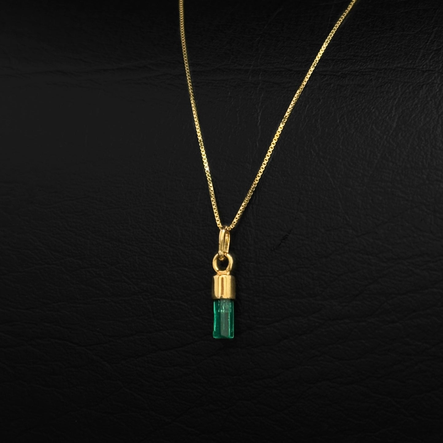Cadena Veneciana Mini / Dije Canutillo de Esmeralda / Oro 18K