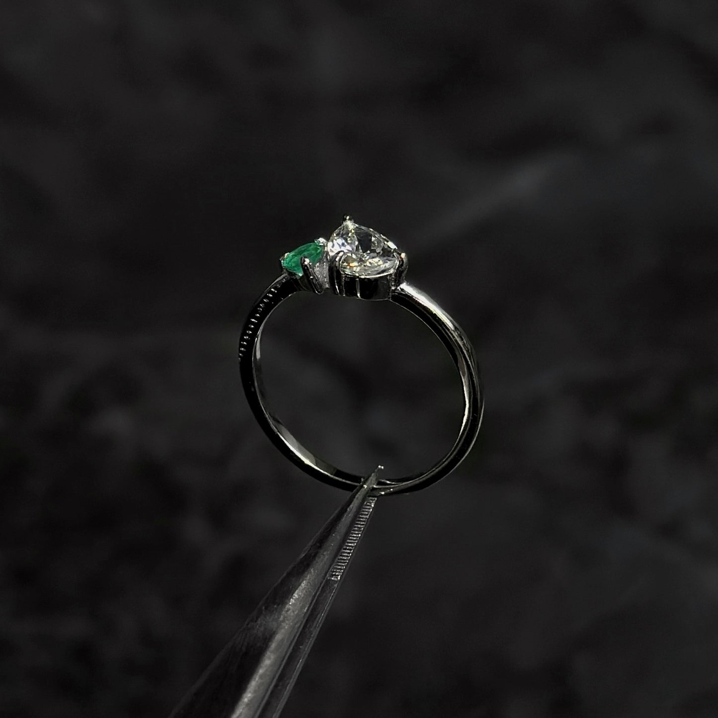 Anillo de Lujo #6 / Esmeralda Colombiana / Plata 925