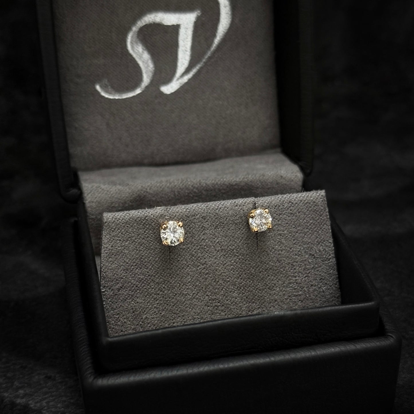 Topos de Lujo / Diamantes Blancos Certificados / Oro 18K