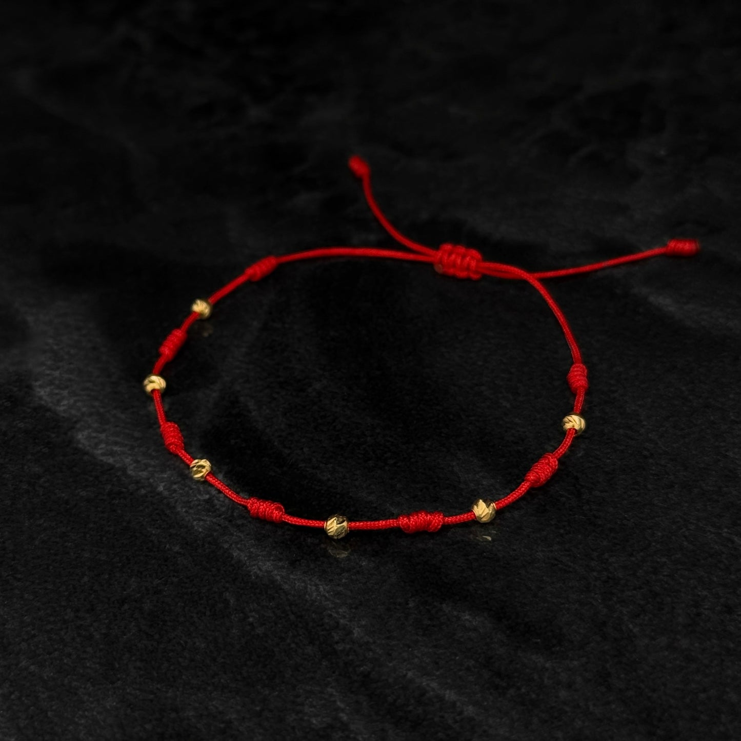 Pulsera Tejida de Protección “7 Nudos” / Balines Oro 18K
