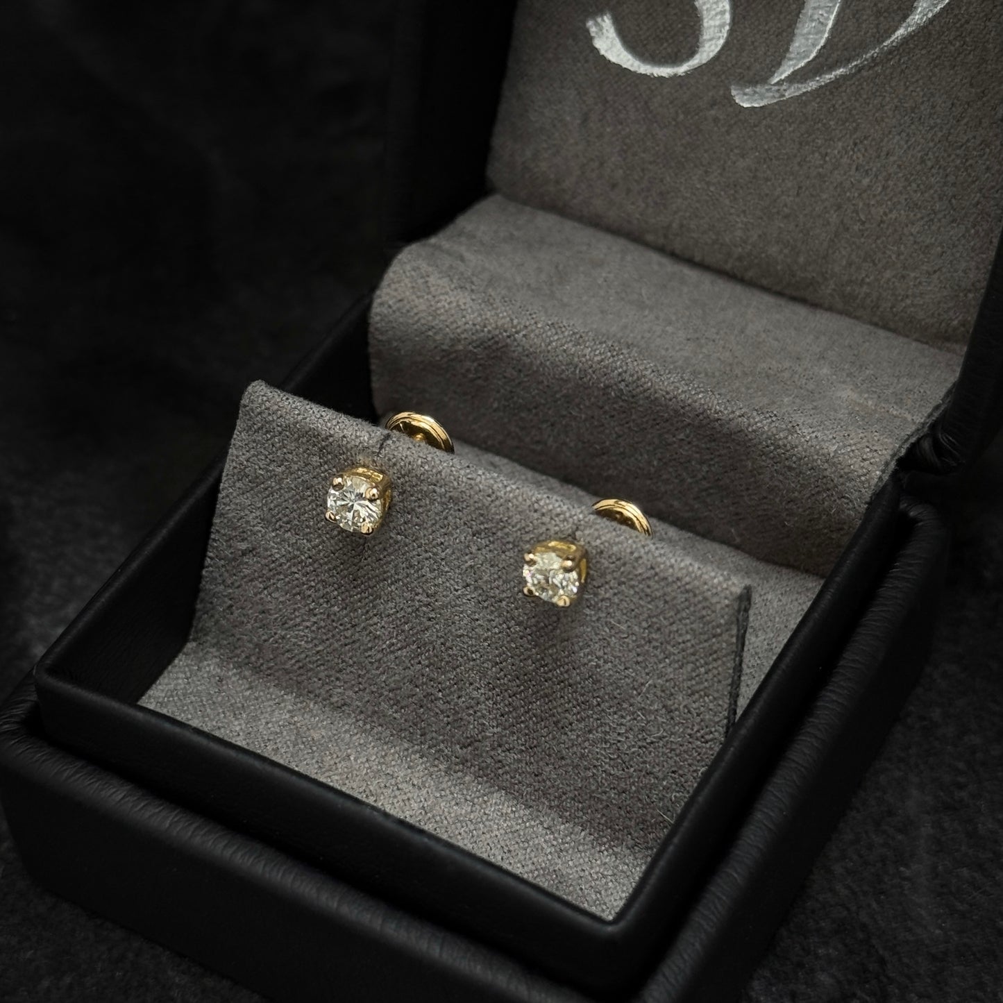 Topos de Lujo / Diamantes Blancos Certificados / Oro 18K