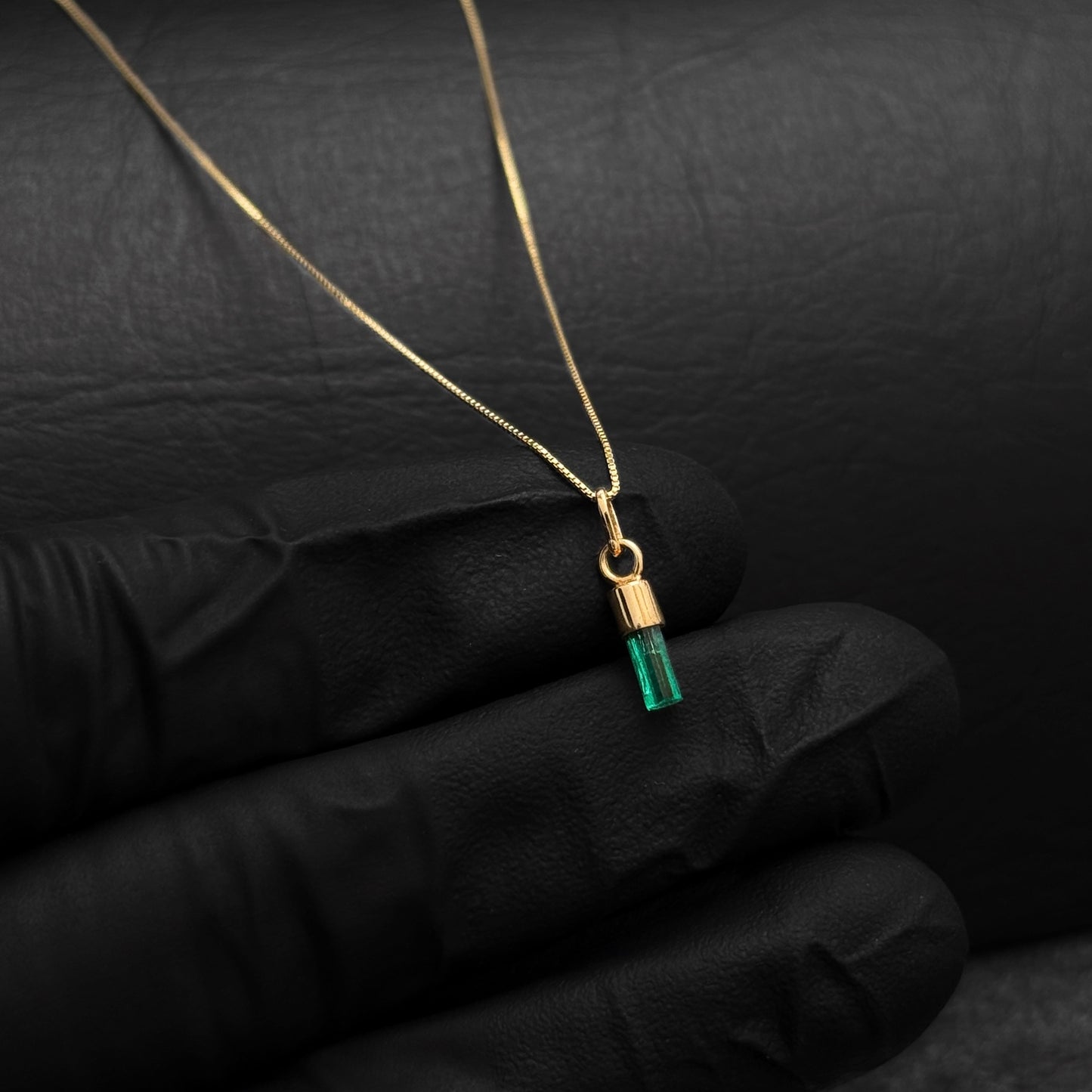 Cadena Veneciana Mini / Dije Canutillo de Esmeralda / Oro 18K