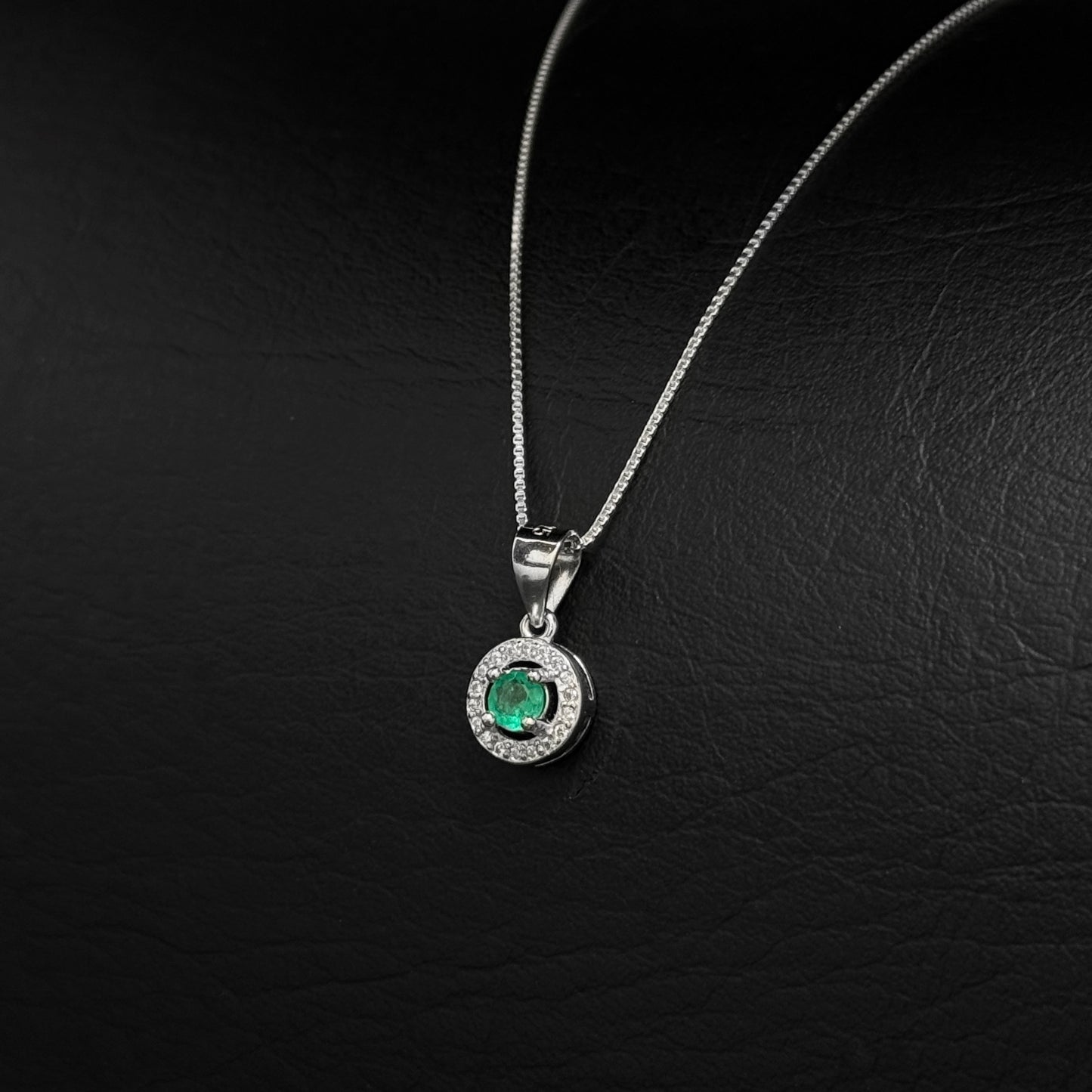 Cadena Veneciana / Dije Esmeralda / Plata 925