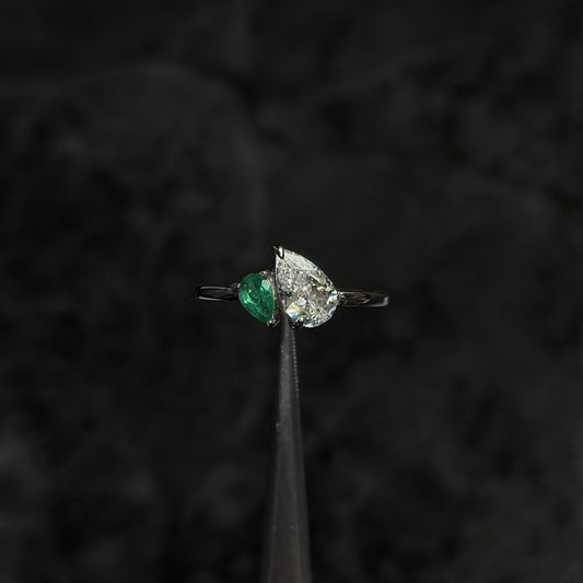 Anillo de Lujo #6 / Esmeralda Colombiana / Plata 925