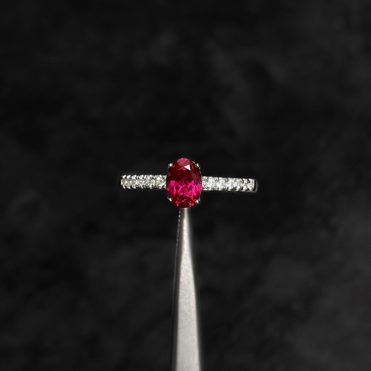 Anillo de Lujo #7 / Rubí de Laboratorio / Plata 925