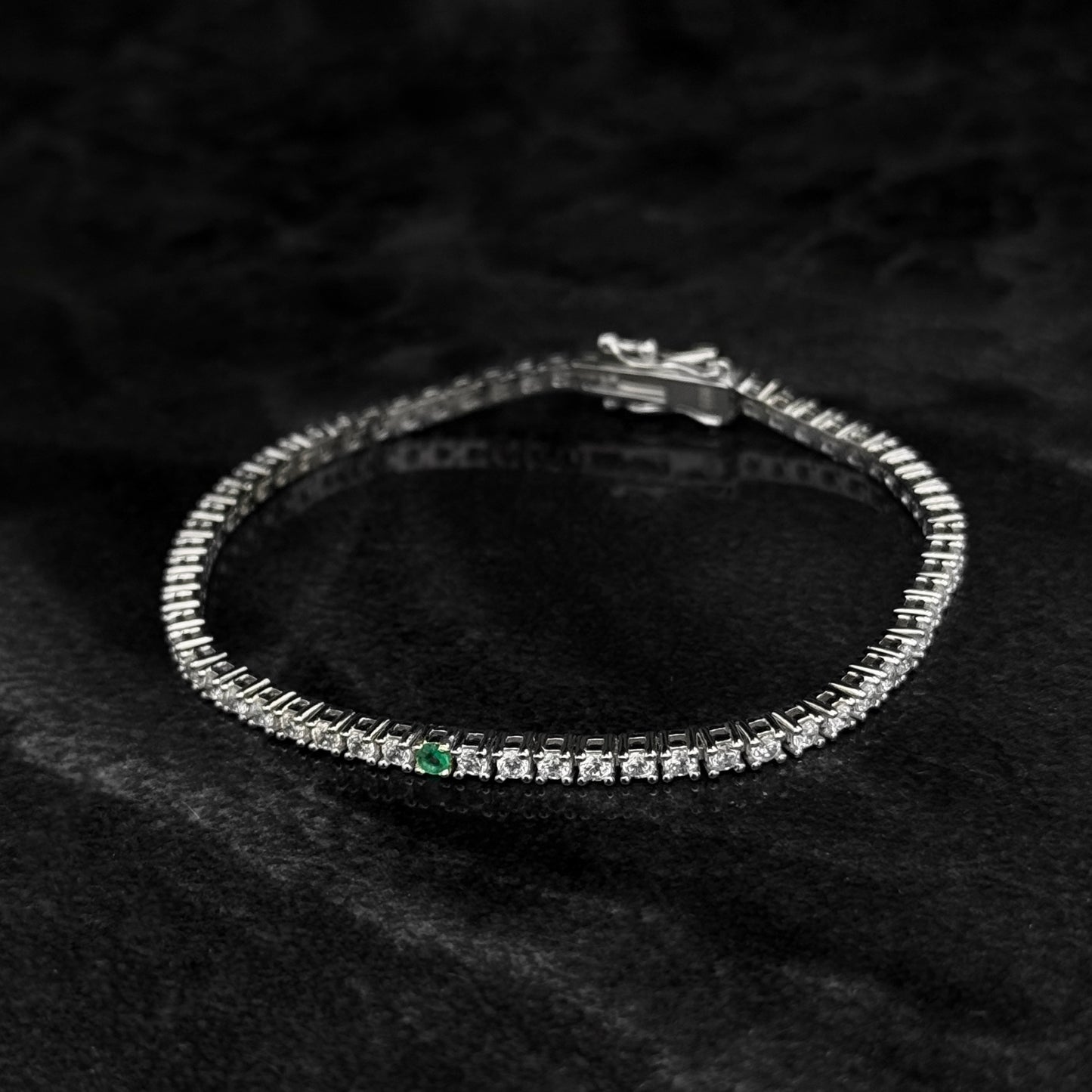 Pulsera Tenis 2mm x 17.5cm / Esmeralda Colombiana / Circones / Plata 925