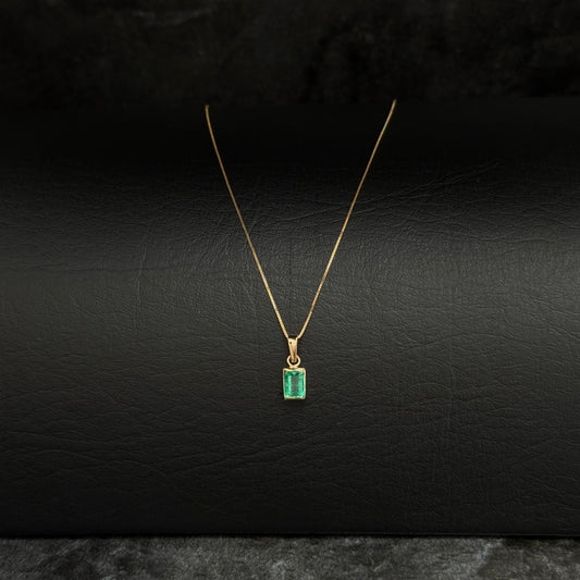 Cadena Veneciana Mini / Dije Esmeralda / Oro 18K