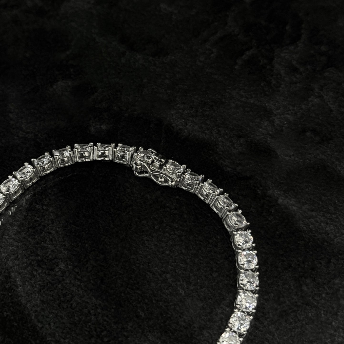 Pulsera Tenis 18.5cm x 4mm / Esmeralda Colombiana / Circones / Plata 925