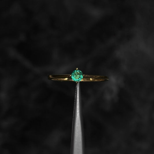 Anillo de Lujo #7 / Oro 18K / Esmeralda Colombiana