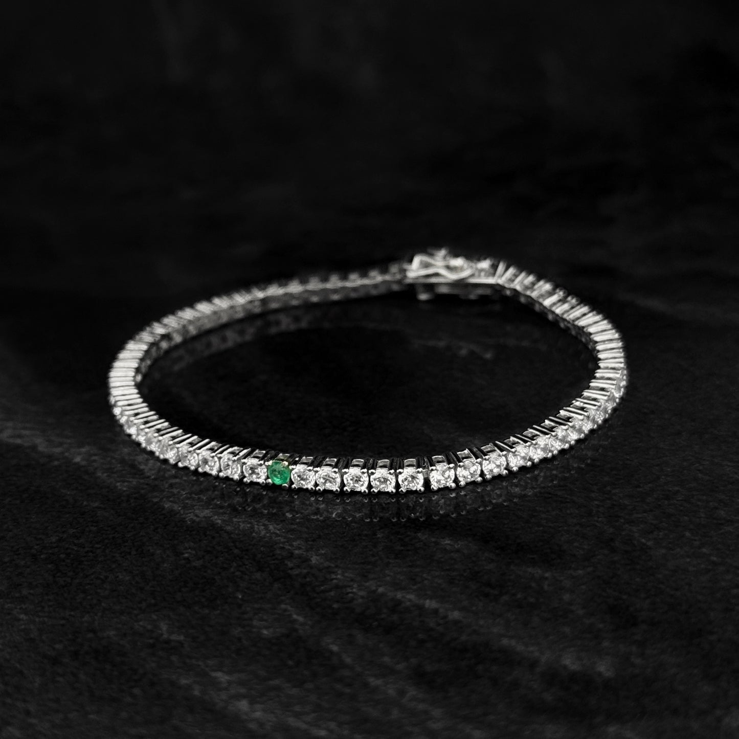 Pulsera Tenis 2.5mm x 17.5cm / Esmeralda Colombiana / Circones / Plata 925