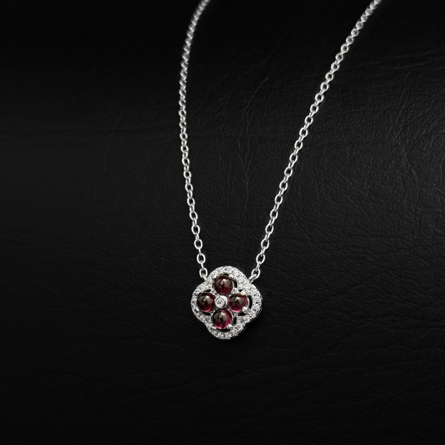 Cadena Veneciana / Dije Granates Cabujón / Plata 925